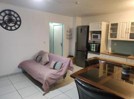 Charmant appt proche de toutes commodités, alquiler vacacional en La Possession