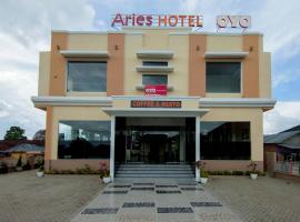 OYO 1819 Aries Hotel, hotel in Siborongborong