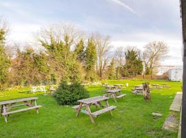 The Green Man Pub and Hotel by OYO, hotel en Londres