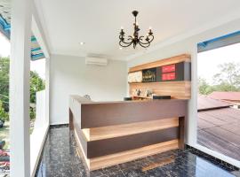 SPOT ON 89623 Nawawi's Backpackers, hotel v destinaci Rembau