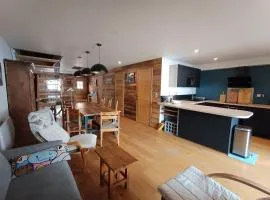 Chalet de Luxe Refait à Neuf - 125m² - Montgenèvre - 50m des Pistes - Garage Inclus - FR-1-445-192