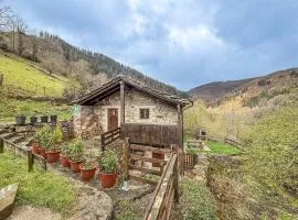 Cabaña La Gurueba, frente rio y cascada
