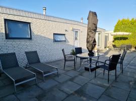 Chalet T18, hotel i Makkum