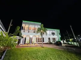 Humming Birds Suites