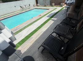 The Pool_deck apartment, hotel v destinaci Lebowakgomo