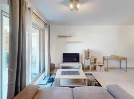 Superbe T2 refait à neuf avec balcon vue montagne à un arrêt de Monaco