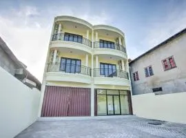 Super OYO 2509 Hotel Tebel 19