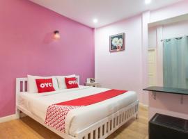 OYO 798 Reurn Mareena Resort, hotel v destinaci Nakhon Ratčasima