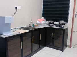 Lunas Indah Homestay, hotel v destinaci Lunas