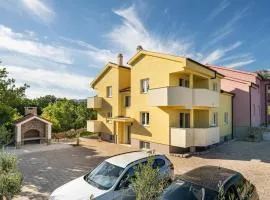Gorgeous Apartment In Starigrad
