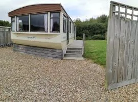 3 Bedroom Caravan in Rural Area - Limerstone