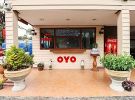 OYO 874 Wong Ruean Thai Resort, hotel v destinaci Ban Kachot
