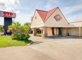 OYO Hotel Dundee By Crystal Lake, hotel in Dundee