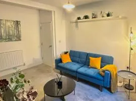 Chic 2 Bedroom