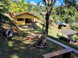 Espaço inteiro: Casa de campo nas montanhas