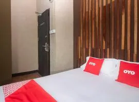 OYO 90094 Hi Inn 3