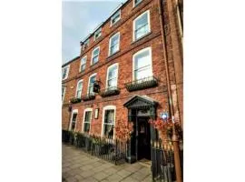 OYO The Townhouse