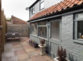 No33 HILLVIEW LODGE BOUTIQUE COTTAGE, vacation home in Brancaster