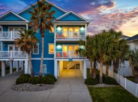 Spacious Home - 2MinWalkToBeach - HeatedPVTPool - BeachGear - GamesGalore, hotel di Myrtle Beach