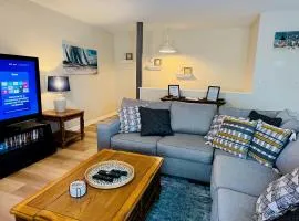 Casa Mar - Main Street & Screened Porch!