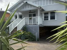 Sinnamon's By The Sea