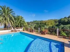 Cottage with shared pool in Fontanales