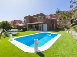 Premium chalet in Las Crucitas with pool
