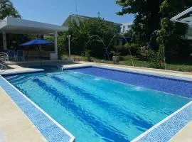 HERMOSA VILLA FAMILIAR CONDOMINIO CAMPESTRE EL PEÑON Piscina Privada Campo de Golf