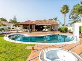 Charming bungalow with pool in Maspalomas