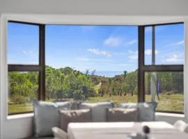 Sandbanks - Papamoa Beachfront Holiday Home
