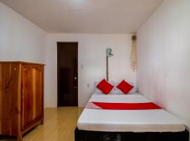 OYO 796 Southpoint Hostel And Restobar, Hotel in Moalboal