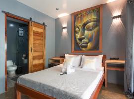 Casa De Loren Family Room