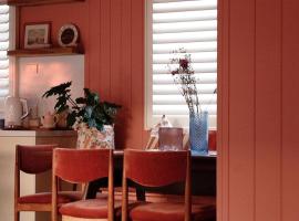 Funky family coastal retreat in a perfect location, hotel a Cape Woolamai