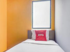 OYO 90949 Apartement Cibubur Village Kaisar Property, Hotel in Depok