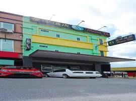 Super OYO 90478 Marina World