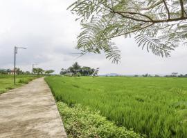 OYO Homes 91151 Desa Wisata Kreatif Perdamaian Srumbung Gunung, ξενοδοχείο σε Karangjati