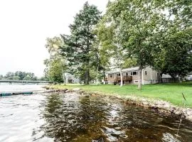 Lakefront Homey Cottage Offering Pristine Views of Cobosseecontee Lake from the Deck in Winthrop, Maine