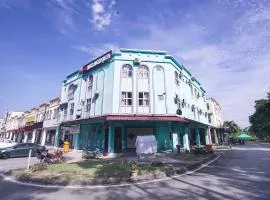 Hotel Night Queen salak Tinggi