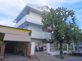 Hotel O Anggrek Homes Makassar