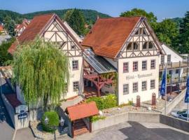 Landhotel Neukirchner Hof, hotel v destinaci Neukirchen bei Sulzbach-Rosenberg