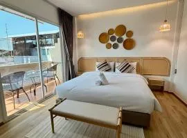 Charm Hostel at Pratumnak