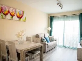 Lloguer30 Blaumar is family-friendly and centrally located