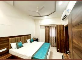 A BUDUGET - MANAN GUEST HOUSE VARANASI, Near Kashi Vishwanath Temple - BEST HOTEL IN VARANASI, ξενοδοχείο σε Kashi