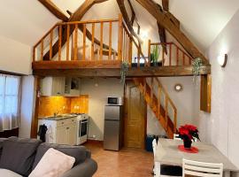 Gîte de charme pour 4 pers à Tour-en-Sologne, climatisé - FR-1-491-460, Hotel in Tour-en-Sologne