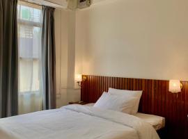 The Alcove Bed and Breakfast, hotel v Dimāpuru