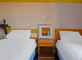 Great White Horse Hotel