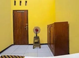 OYO Life 91869 Insan Mulia Kost Syariah