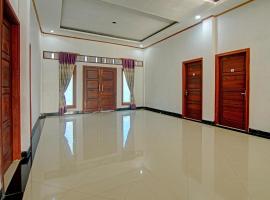 OYO 91852 Prima Guesthouse Syariah, hotel v destinaci Padang