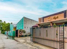Hotel O Nayla Homestay Syariah Near Koro Koro Panam, Karaoke, Pool, & Cafe