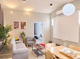 Cozy&Modern 6-BR Home, 14pax - Central, 5mins BTS, hotell i Bangkok